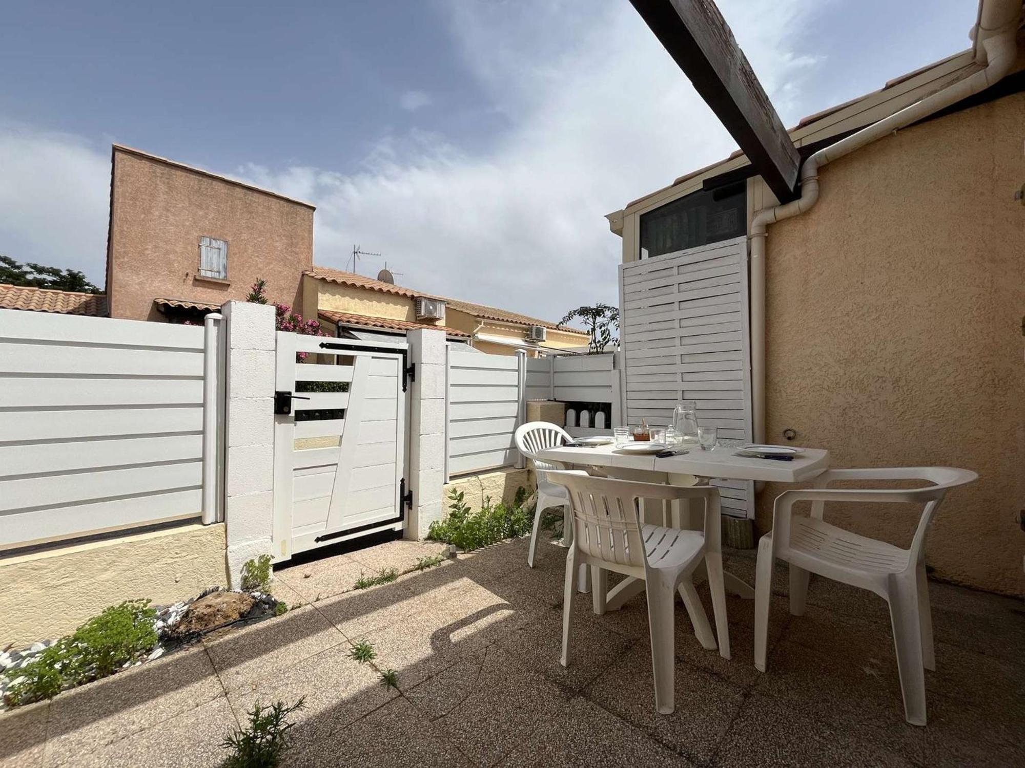 Holiday home Pavillon A Gruissan, 25m², 4 Pers., Piscine, Parking, Proche - Fr-1-229-115 *